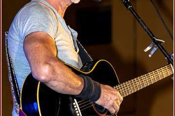 Cuatro cantautores animan la noche del viernes en La Garita/TA e Ildefonso Rodríguez.
